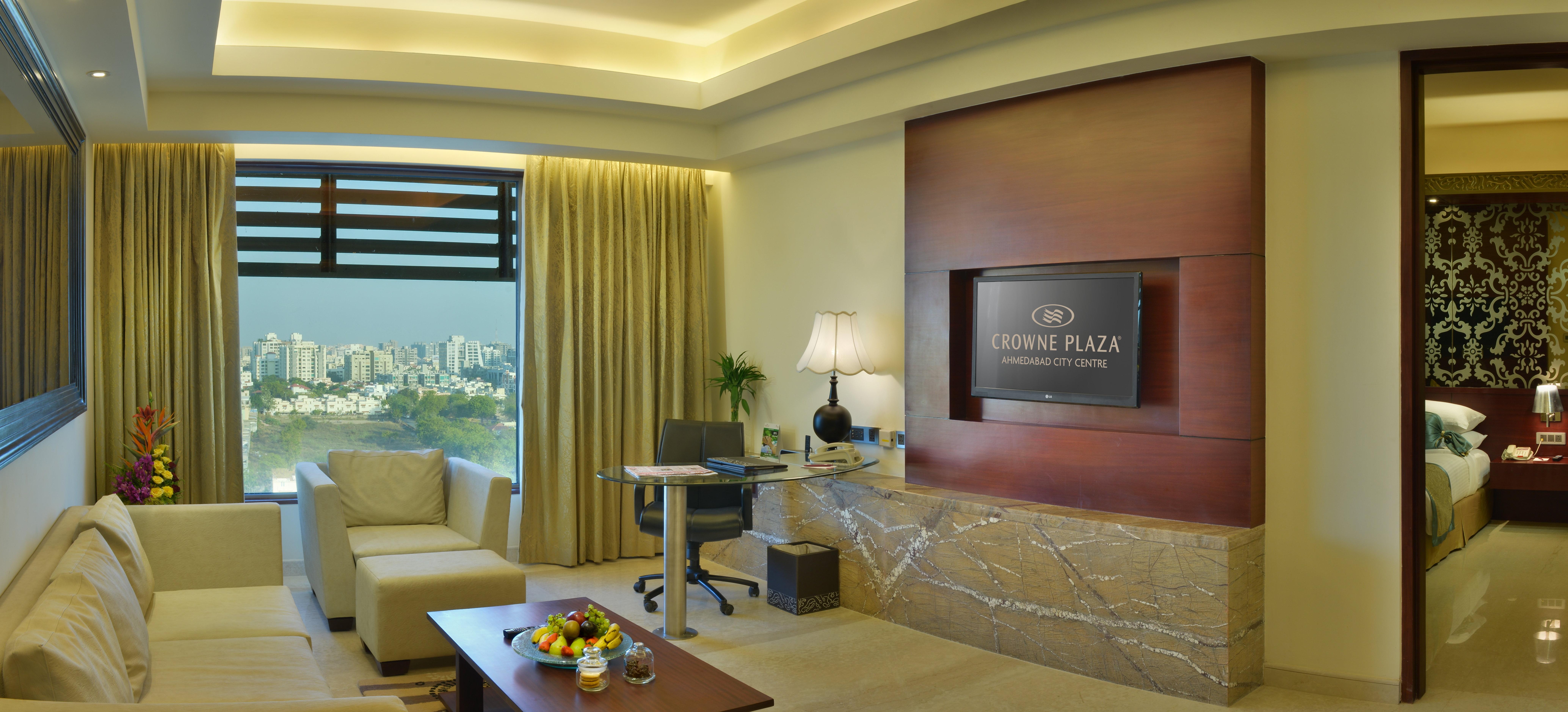 Crowne Plaza Ahmedabad City Centre, An Ihg Hotel Ngoại thất bức ảnh