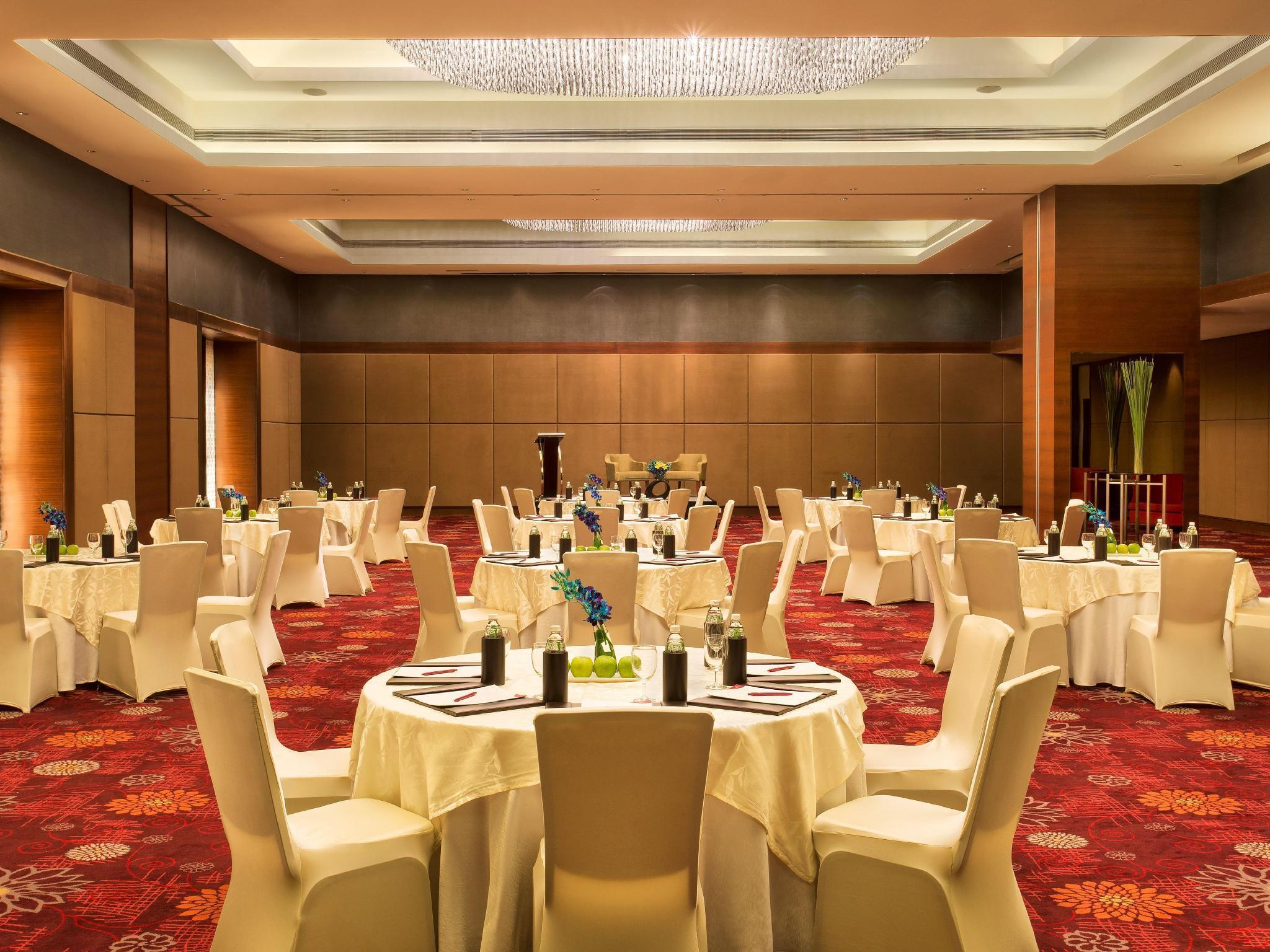 Crowne Plaza Ahmedabad City Centre By Ihg Ngoại thất bức ảnh