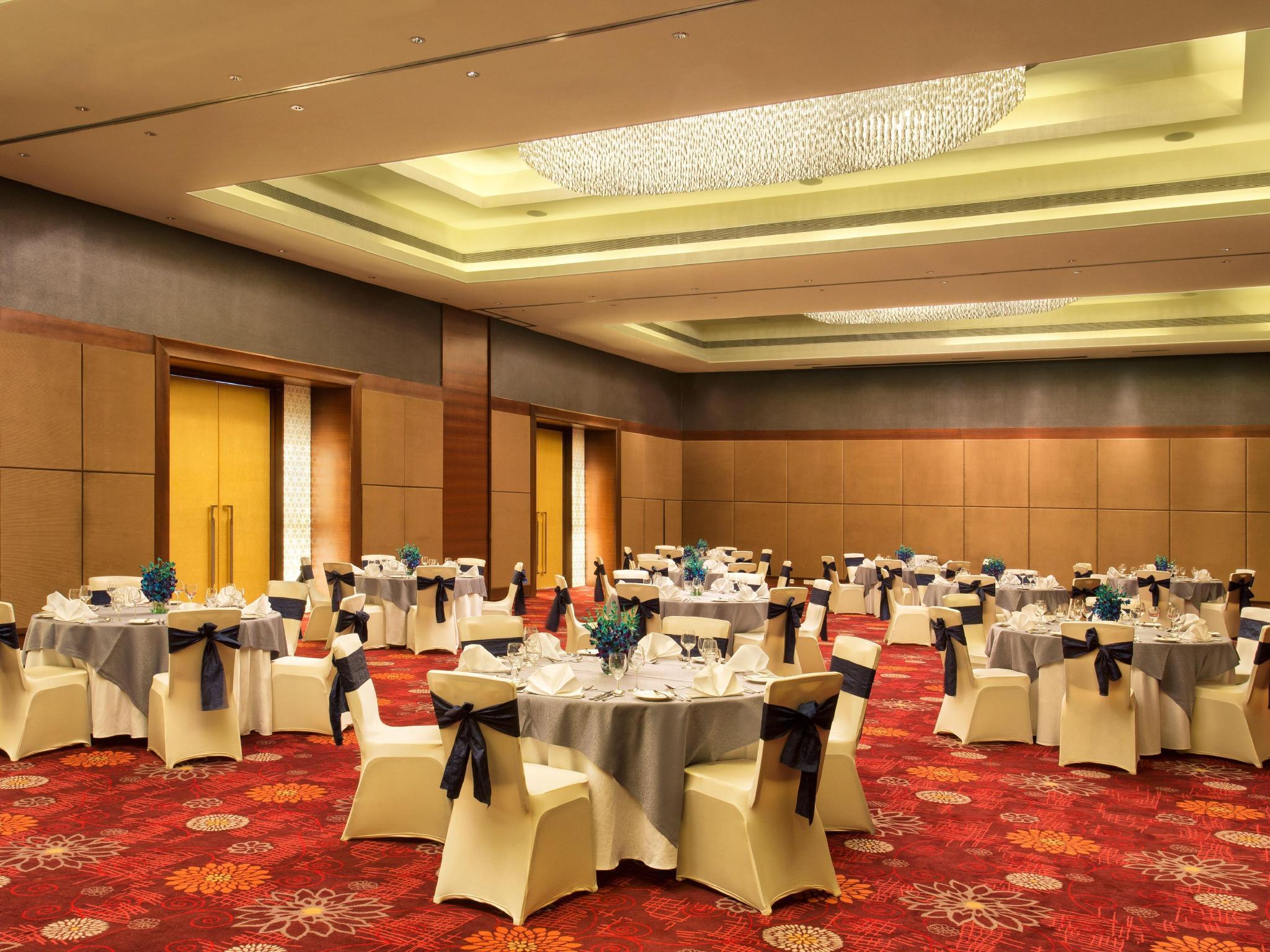 Crowne Plaza Ahmedabad City Centre By Ihg Ngoại thất bức ảnh