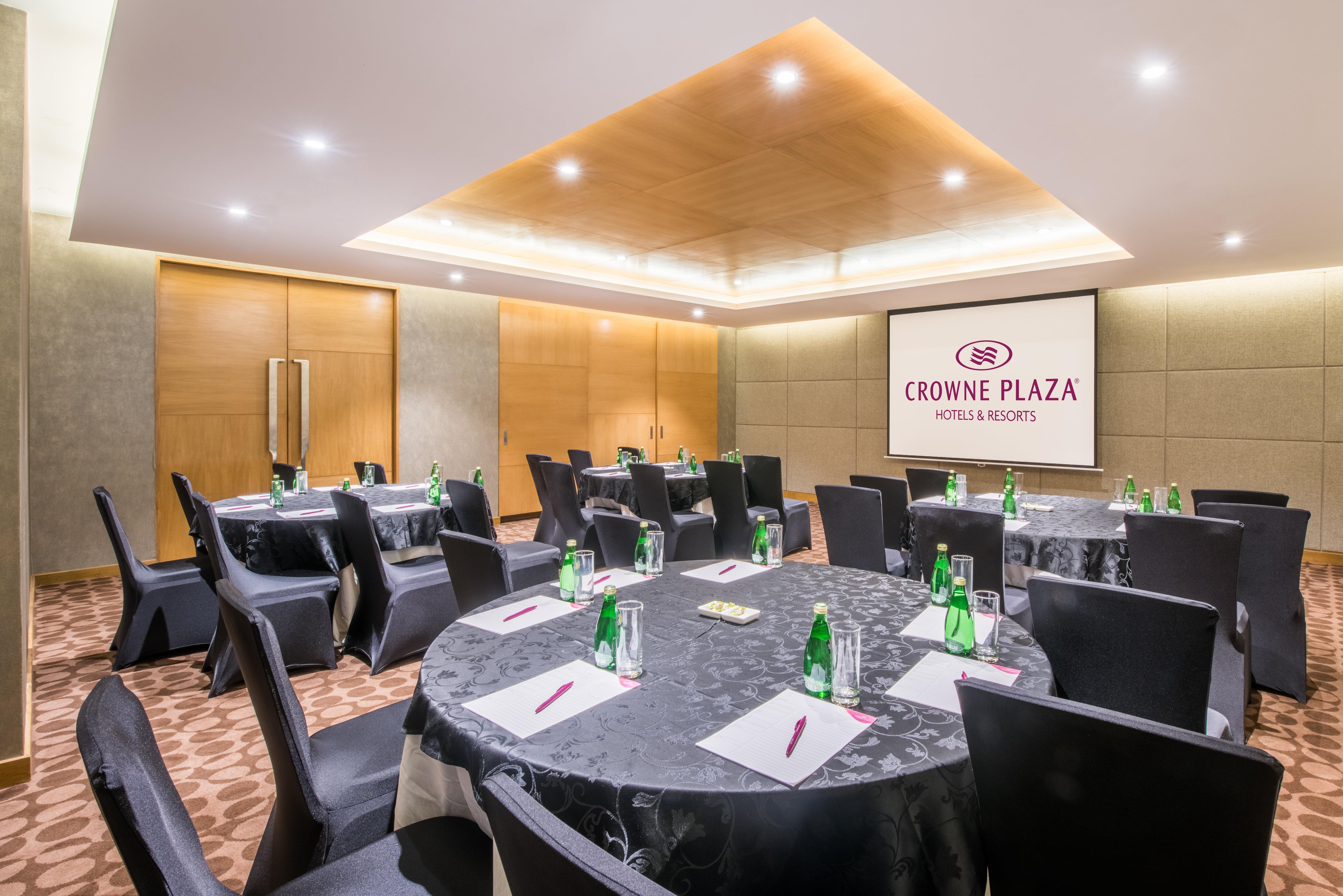 Crowne Plaza Ahmedabad City Centre, An Ihg Hotel Ngoại thất bức ảnh