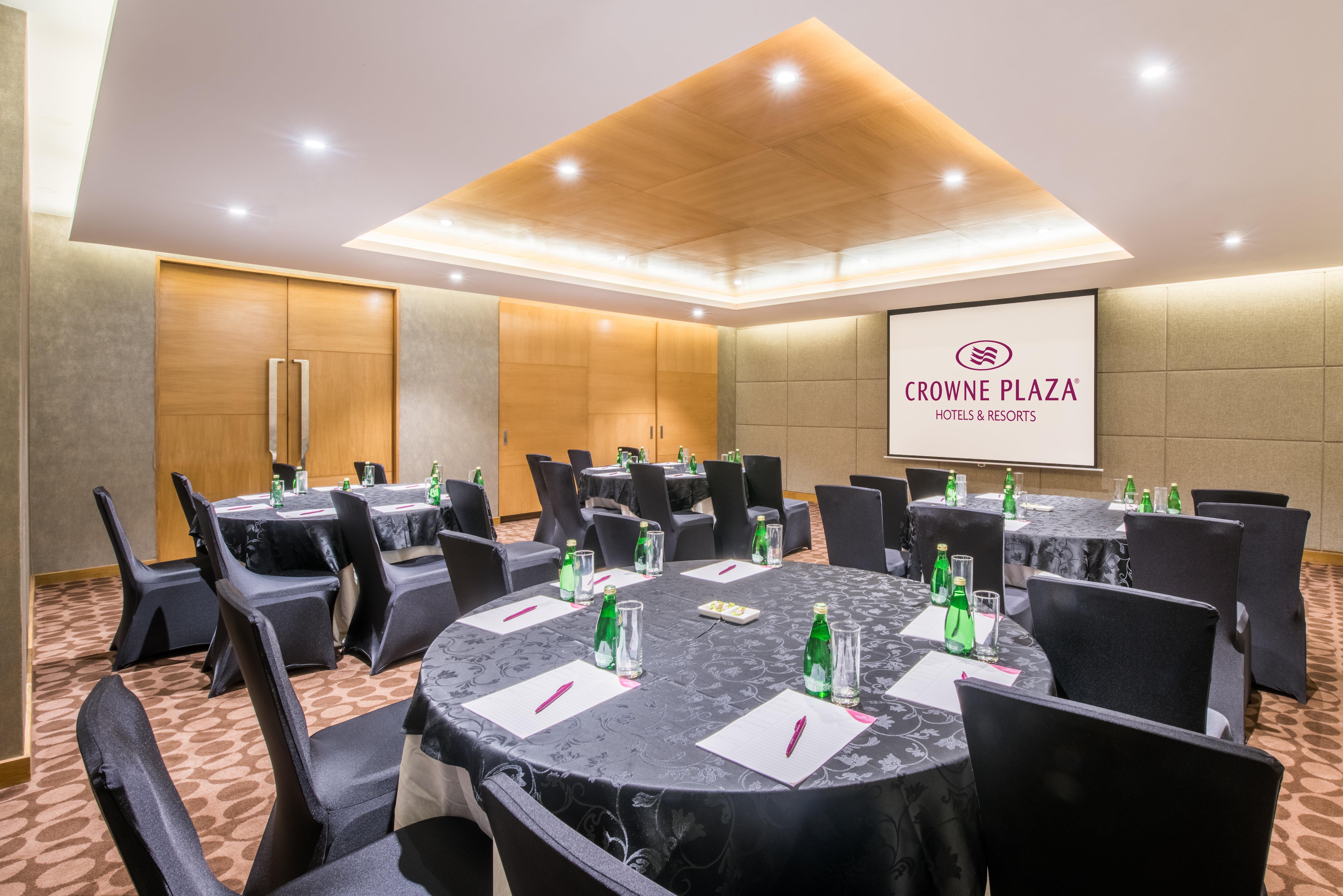 Crowne Plaza Ahmedabad City Centre By Ihg Ngoại thất bức ảnh