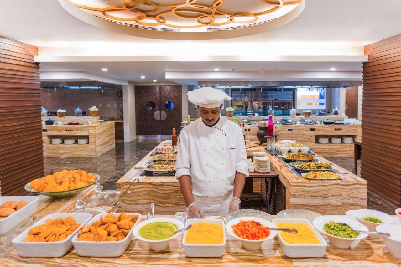 Crowne Plaza Ahmedabad City Centre By Ihg Ngoại thất bức ảnh