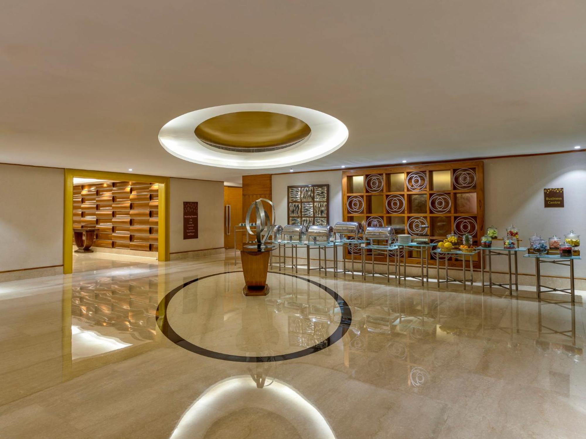Crowne Plaza Ahmedabad City Centre By Ihg Ngoại thất bức ảnh